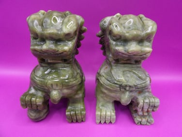 Lot of 2 Chinese jade guardian lion statue