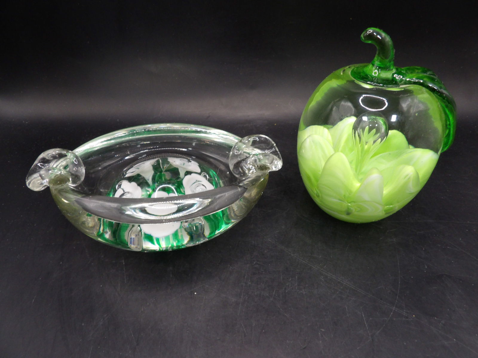 lot of 2 art glass ashtray or paperweight and apple shaped paperweight: The longer one is 5.7 inches length.