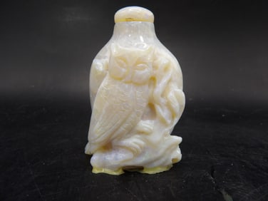 Chinese antique carved opal snuff bottle with raised Owl motif