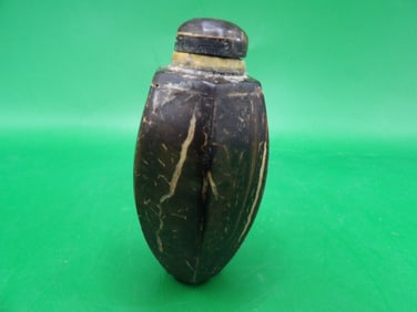 rare antique Chinese carved coconut shell snuff bottle