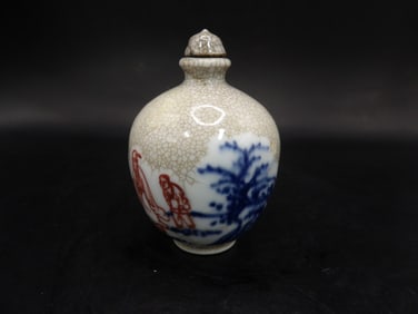 Chinese blue white red glazed crack porcelain snuff bottle