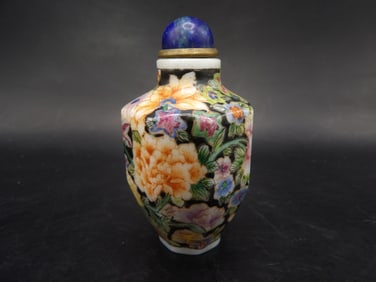 rare Qing dynasty YongZheng mark hexagon shaped glass snuff bottle