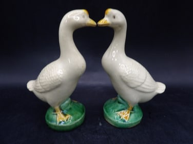 lot of 2 Chinese ceramic goose figurines