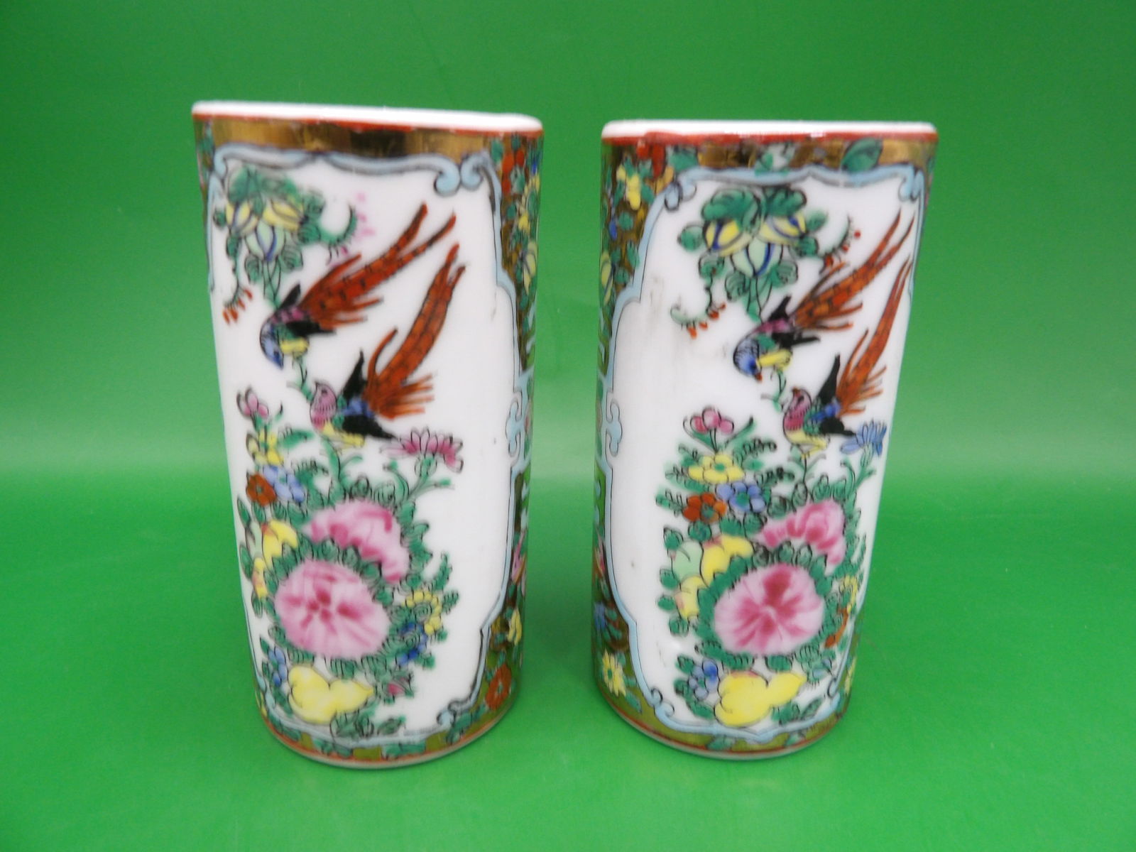 lot of 2 vintage Chinese famille rose porcelain brush holders (1 of 5)