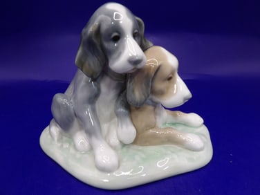 Nao by Lladro Two Pups statue hand made in Spain