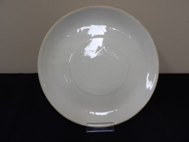 Chinese qingbai glazed dragon plate with imperial kitchen mark