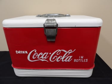 vintage Coca-Cola ice cooler fine condition