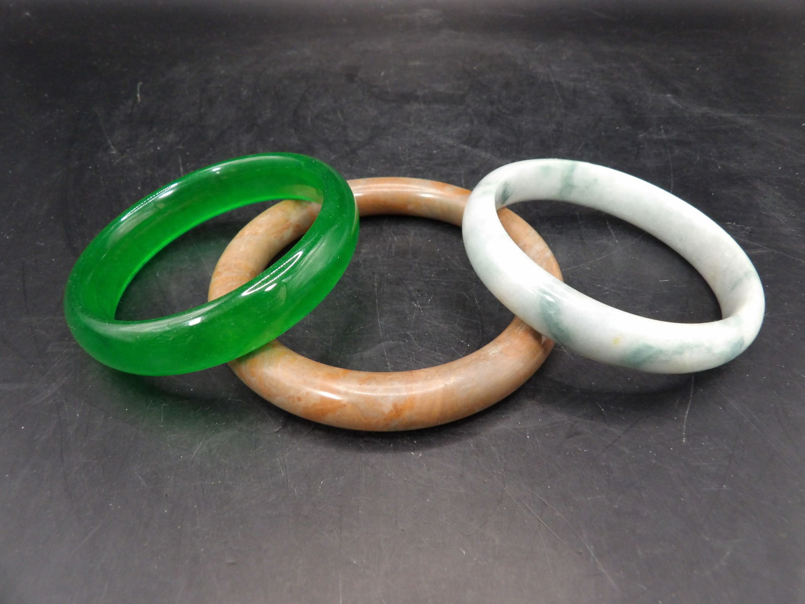 lot of 3 Chinese jade bangle bracelets (1 of 8)