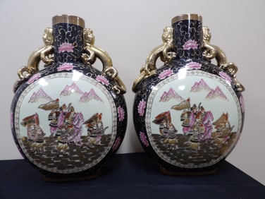 lot of 2 Chinese porcelain moon flask vase with gold lizard handles