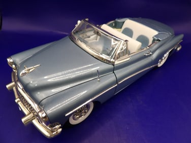 1:18 Motormax Buick Skylark Convertible