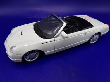 Maisto 1:25 Thunderbird