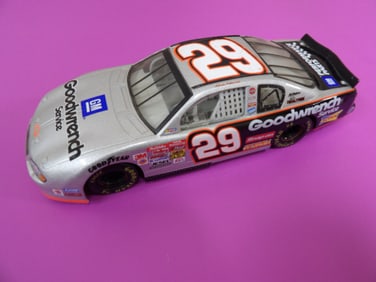 Kevin Harvick #29 2002 Monte Carlo GM Goodwrench service 1:24 Action Diecast car
