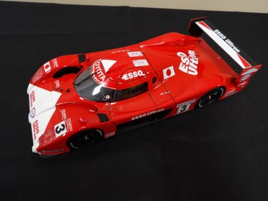 Autoart 1/18 Toyota GT One scale car