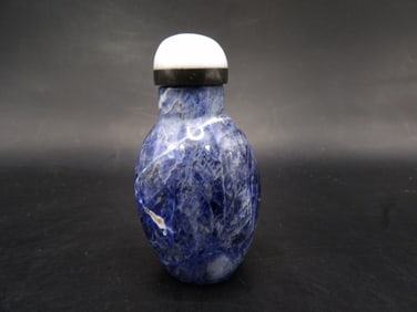 Chinese carved sodalite snuff bottle