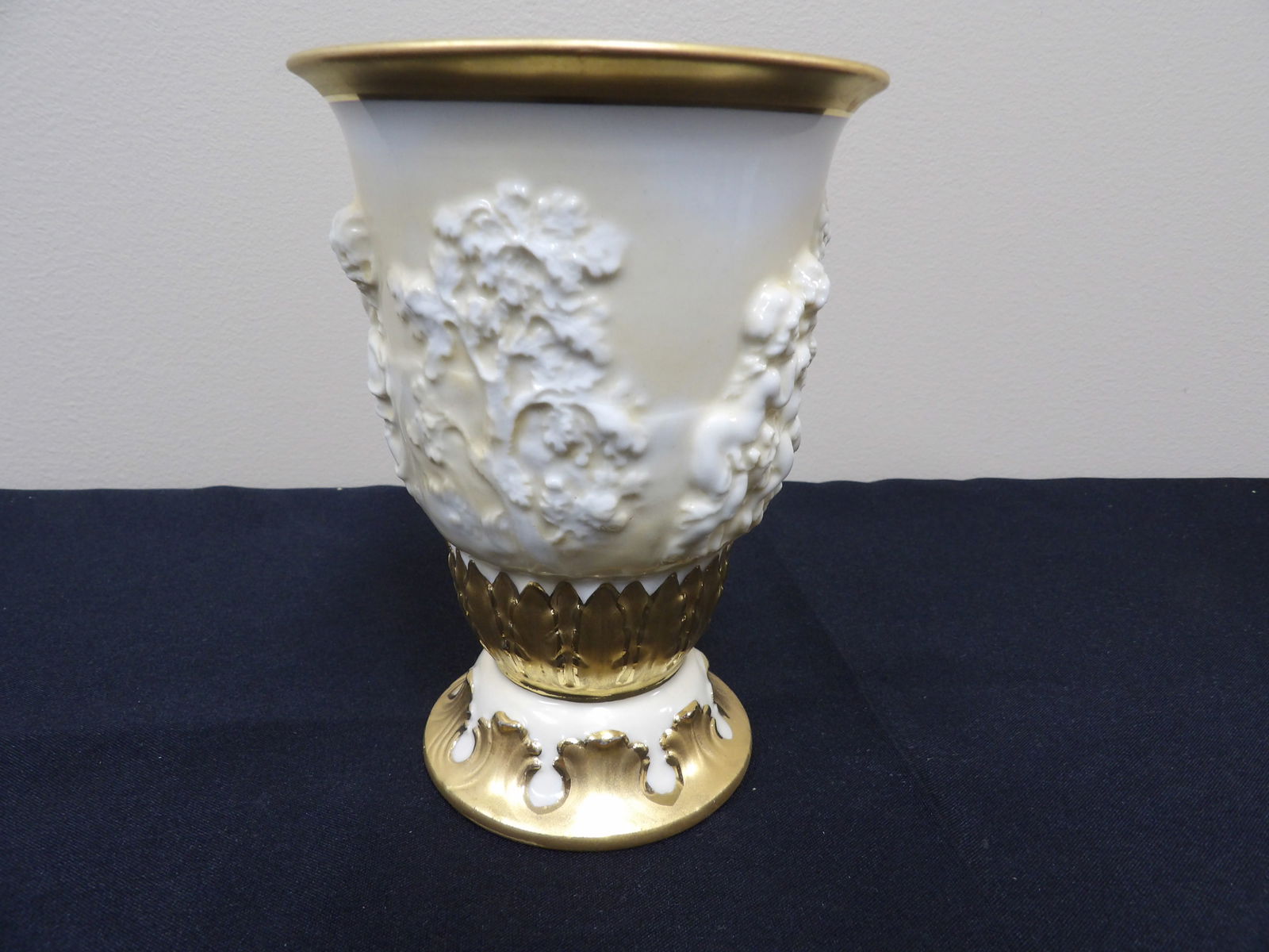 Von Schierholz vintage German porcelain vase: Over 6 inches height. Signed on the bottom.