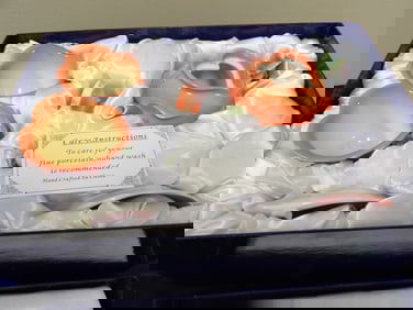 Sorelle fine 3D rose heart shaped teapot, cups, saucers and spoons lot of 7 in original box