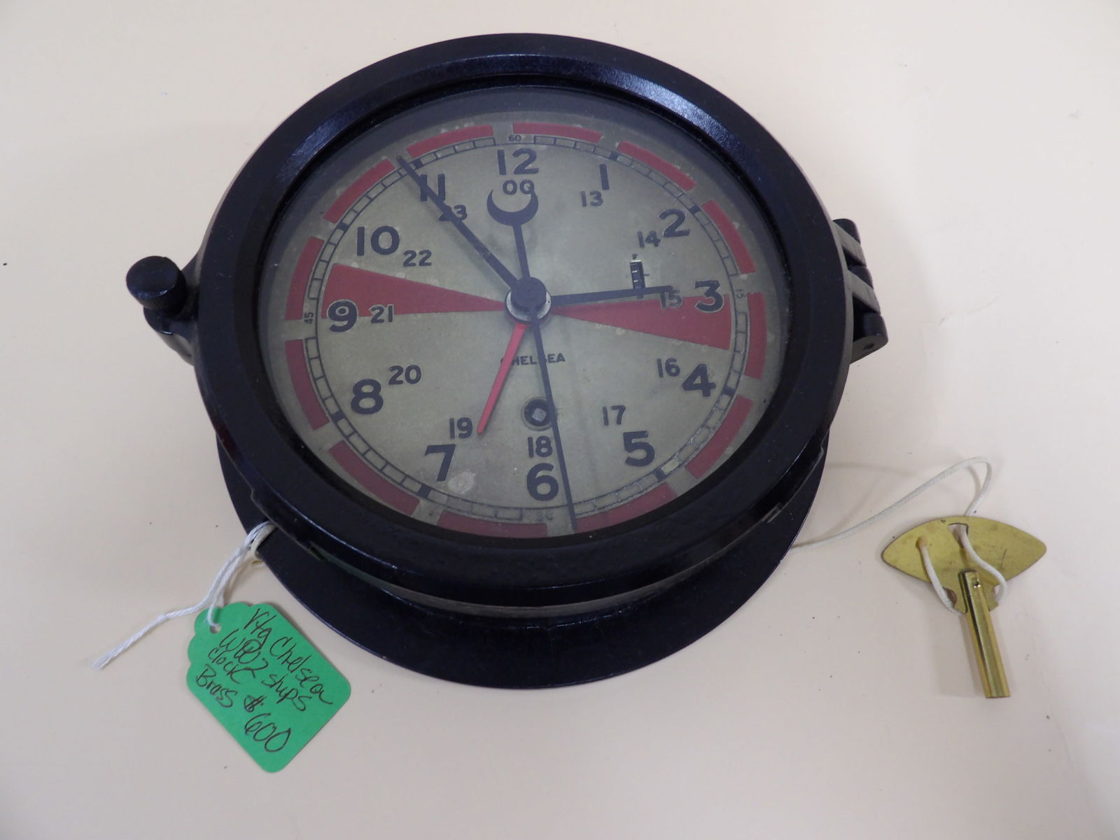 Chelsea WW2 ship brass clock with original key (1 of 5)