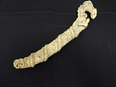 Chinese beast motif dagger