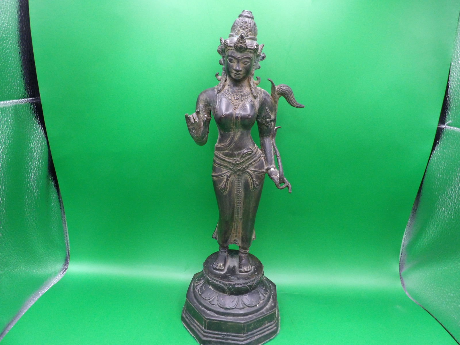 Antique Indonesian Dewi Sri Goddess bronze statue (1 of 10)