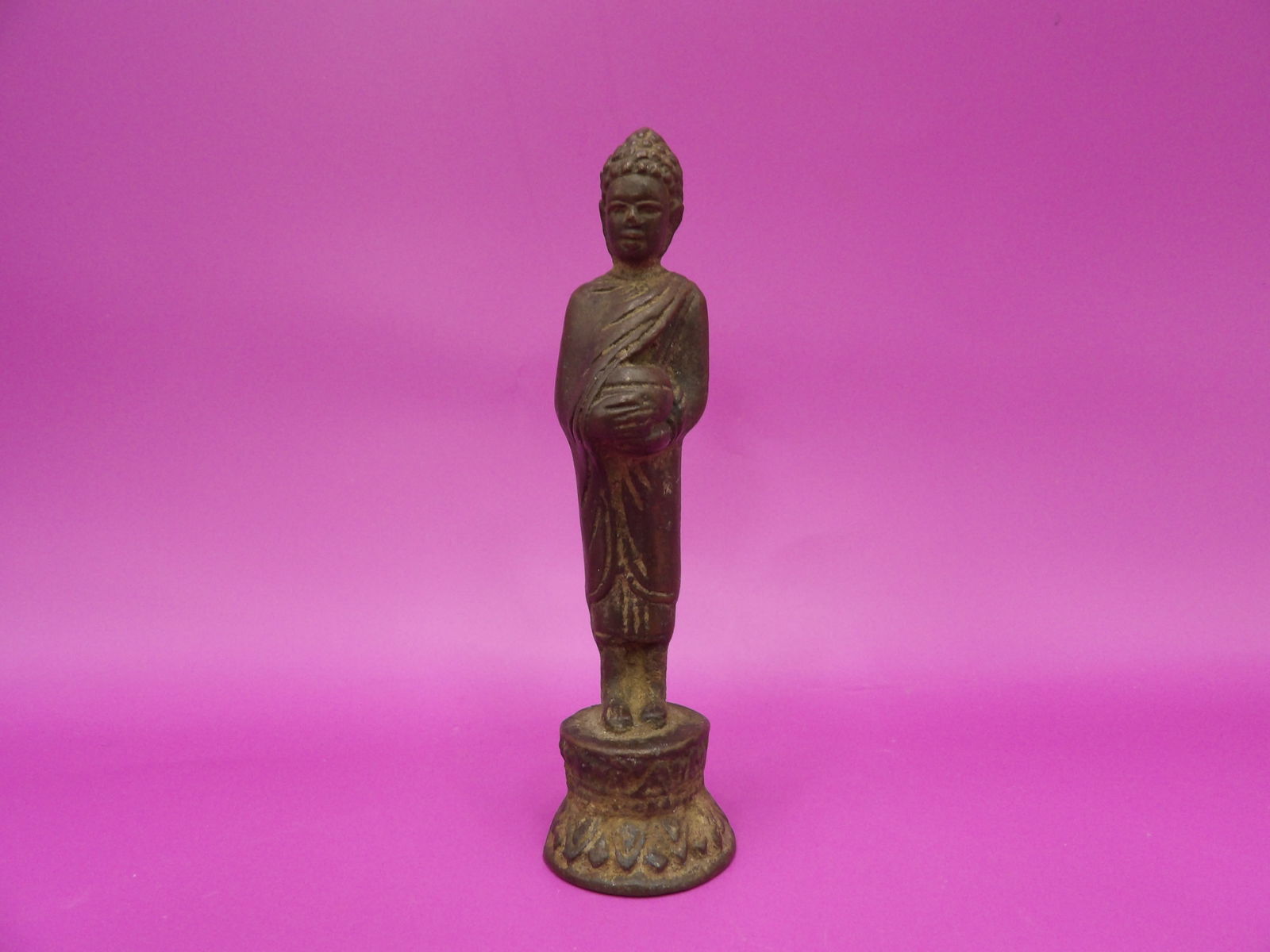 Antique Southeast Asia bronze buddha statue (1 of 6)