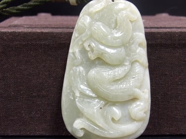 Chinese nephrite jade dragon boulder carving