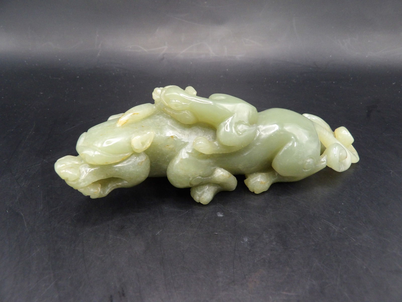 Chinese nephrite jade fine carving of double beasts (1 of 6)