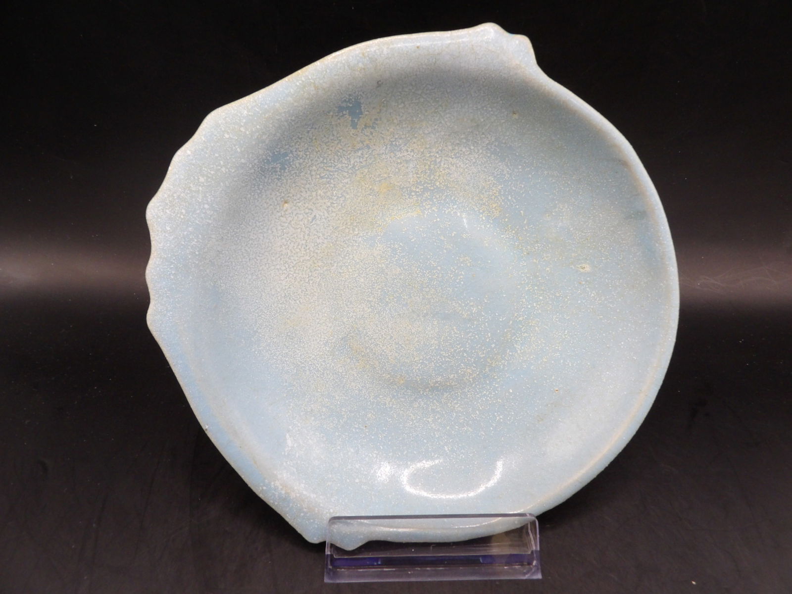 Chinese old porcelain plate (1 of 3)