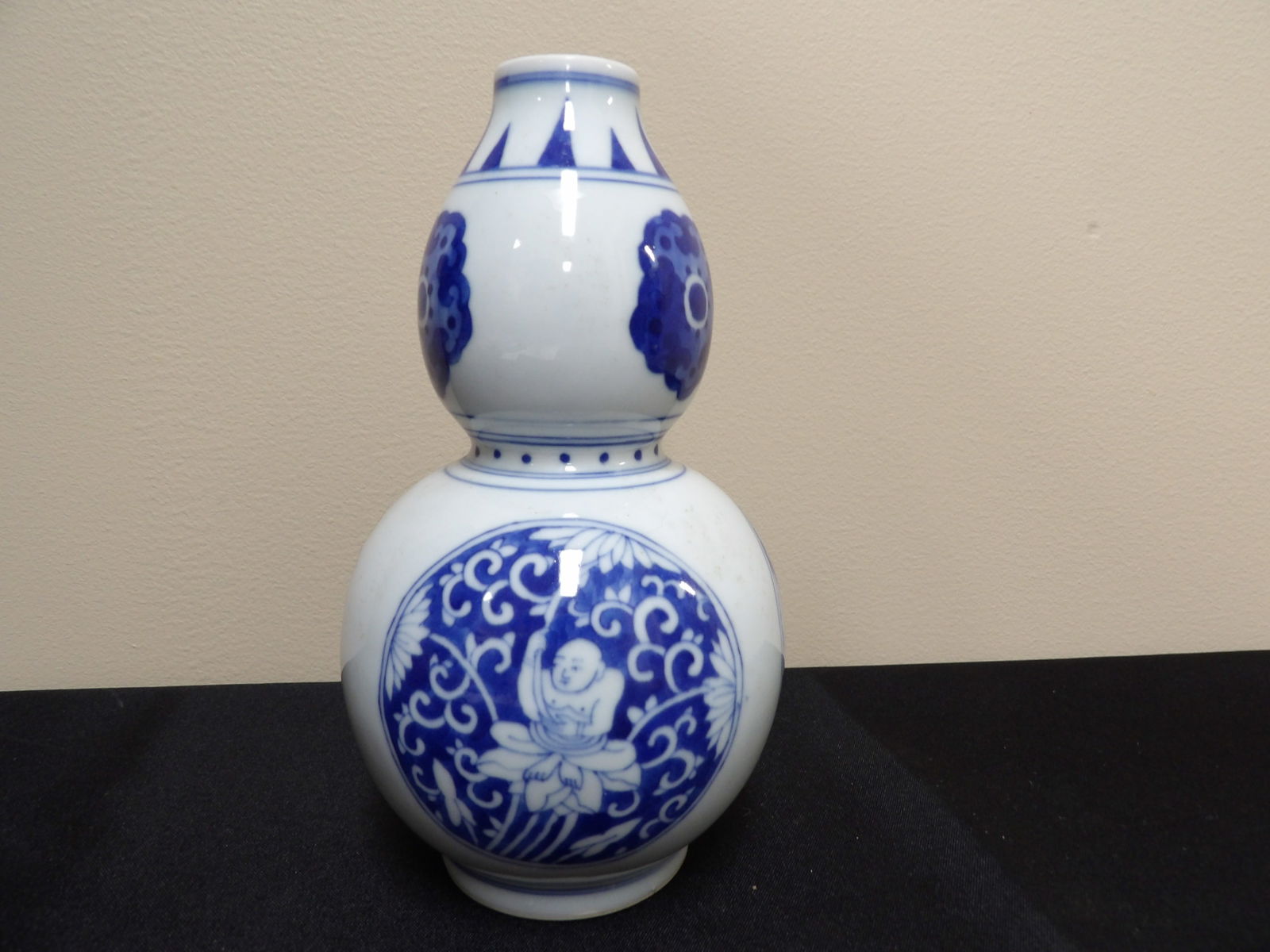 Chinese Blue And White Porcelain Gourd Vase Boy Holding Lotus Kangxi Double Circle Mark (1 of 5)