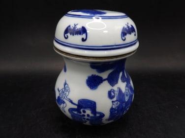 Chinese blue and white hand painted porcelain jar with lid and bats figural decorations