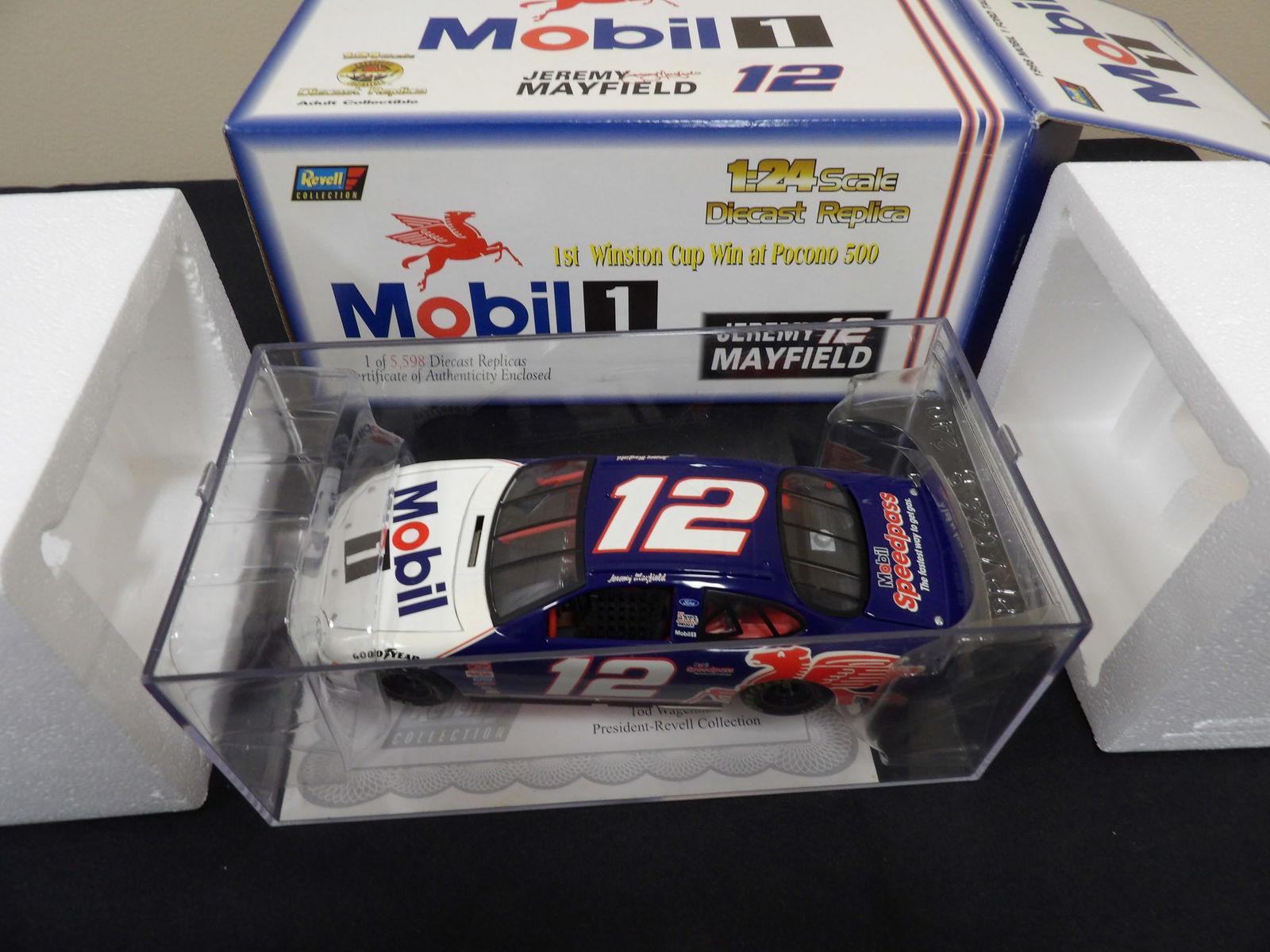Revell 1:24 1998 Mobil 1 Ford Taurus limited edition 1 of 5598 (1 of 6)