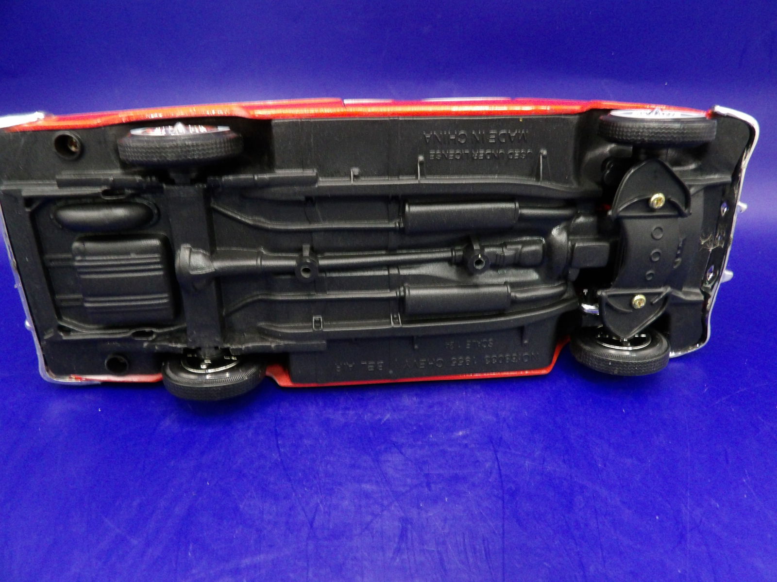 1:24 Motormax 1955 Chevy Bel air - 4