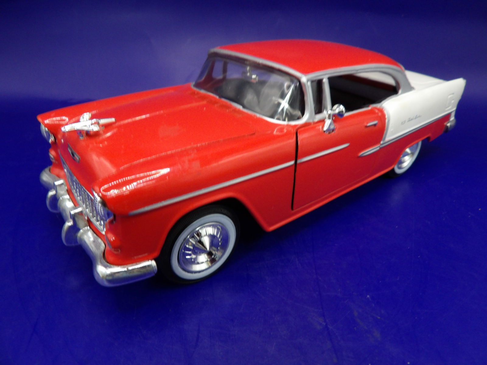 1:24 Motormax 1955 Chevy Bel air - 6