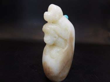 Chinese jadeite jade carved baby monkey on top of mother monkey snuff bottle