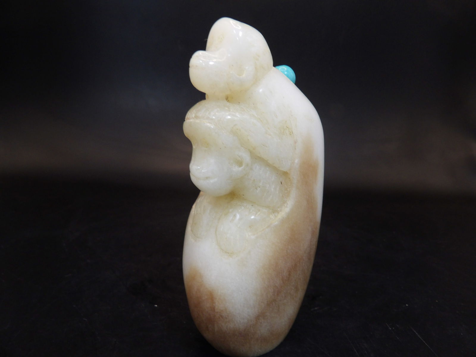 Chinese jadeite jade carved baby monkey on top of mother monkey snuff bottle: 3.4 inches height.