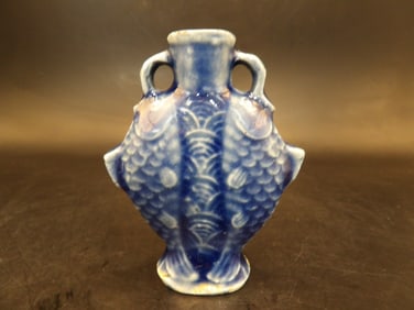 Qing dynasty Chinese porcelain double fish snuff bottle