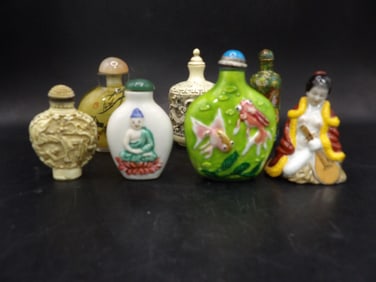 lot of 7 assorted Chinese snuff bottles