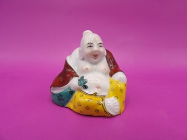 Chinese molded porcelain nude woman figural snuff bottle with Qing dynasty Guangxu mark
