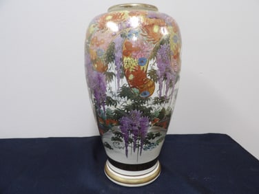 antique Japanese Satsuma porcelain vase with floral motif and gold rims