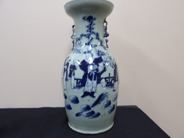 Chinese antique 19th century blue and white porcelain vase with twin handles and figural deco