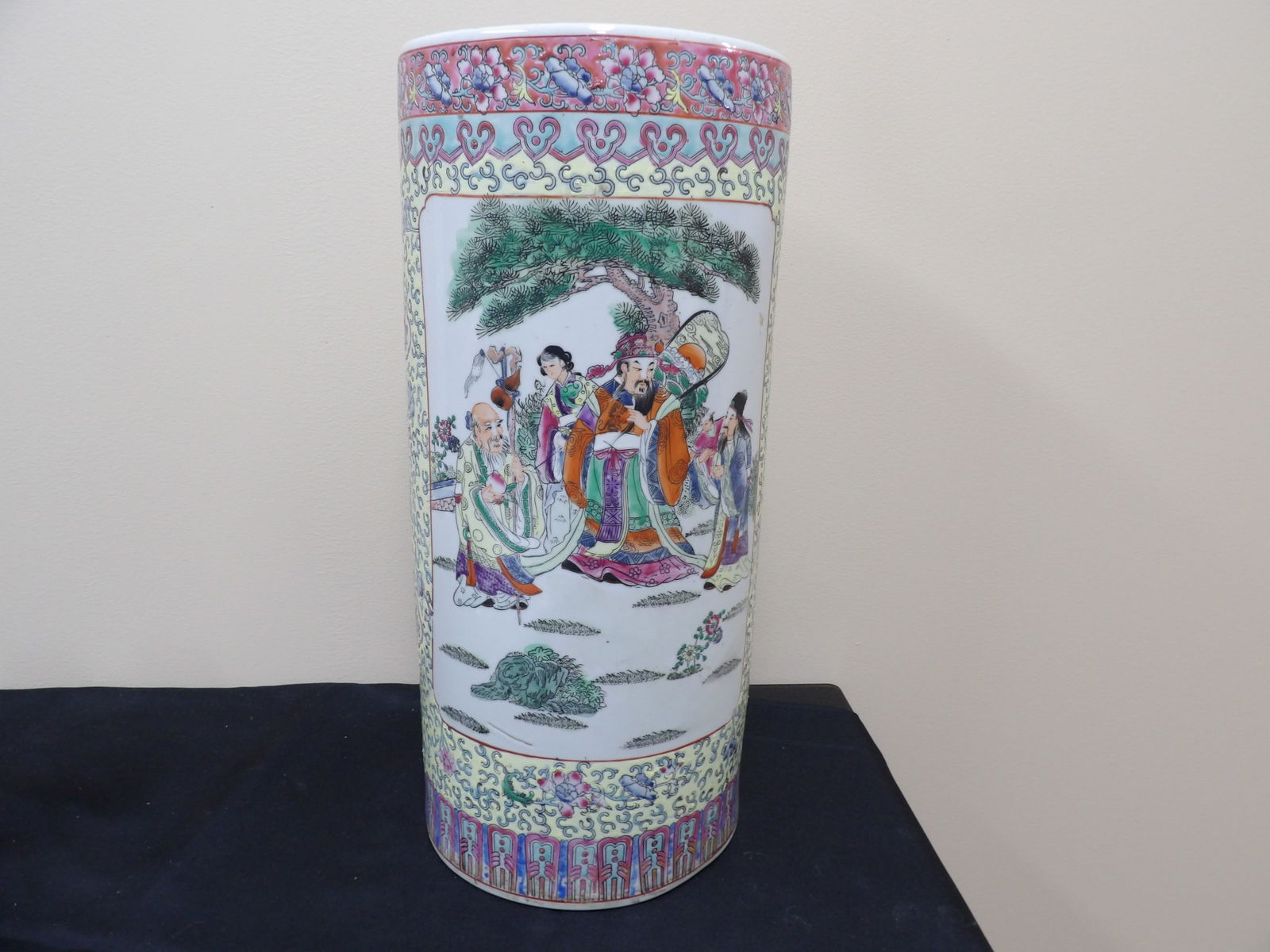 Chinese famille rose umbrella or cane stand with Qing dynasty Qianlong mark: 18.3 inches height.