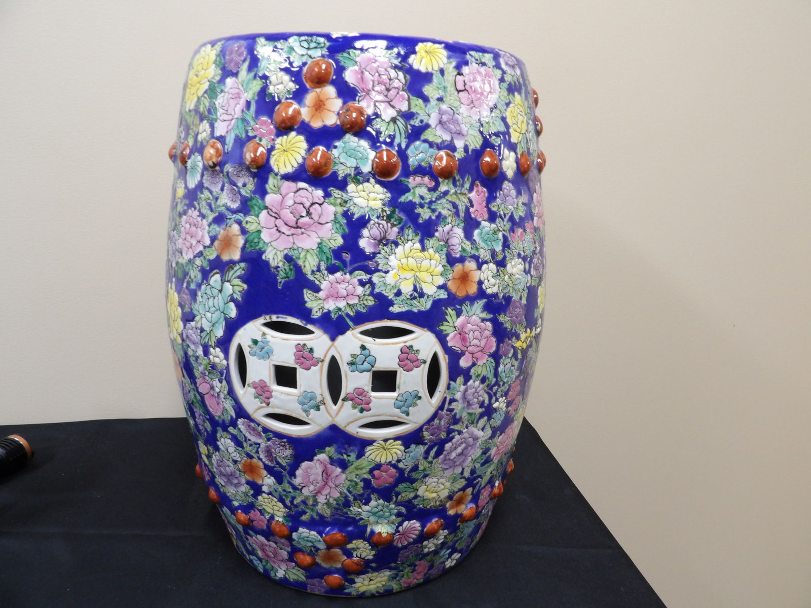 striking colors Chinese porcelain garden stool with floral motif (1 of 6)