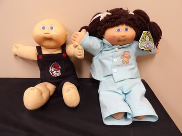 lot of 2 vintage cabbage patch dolls