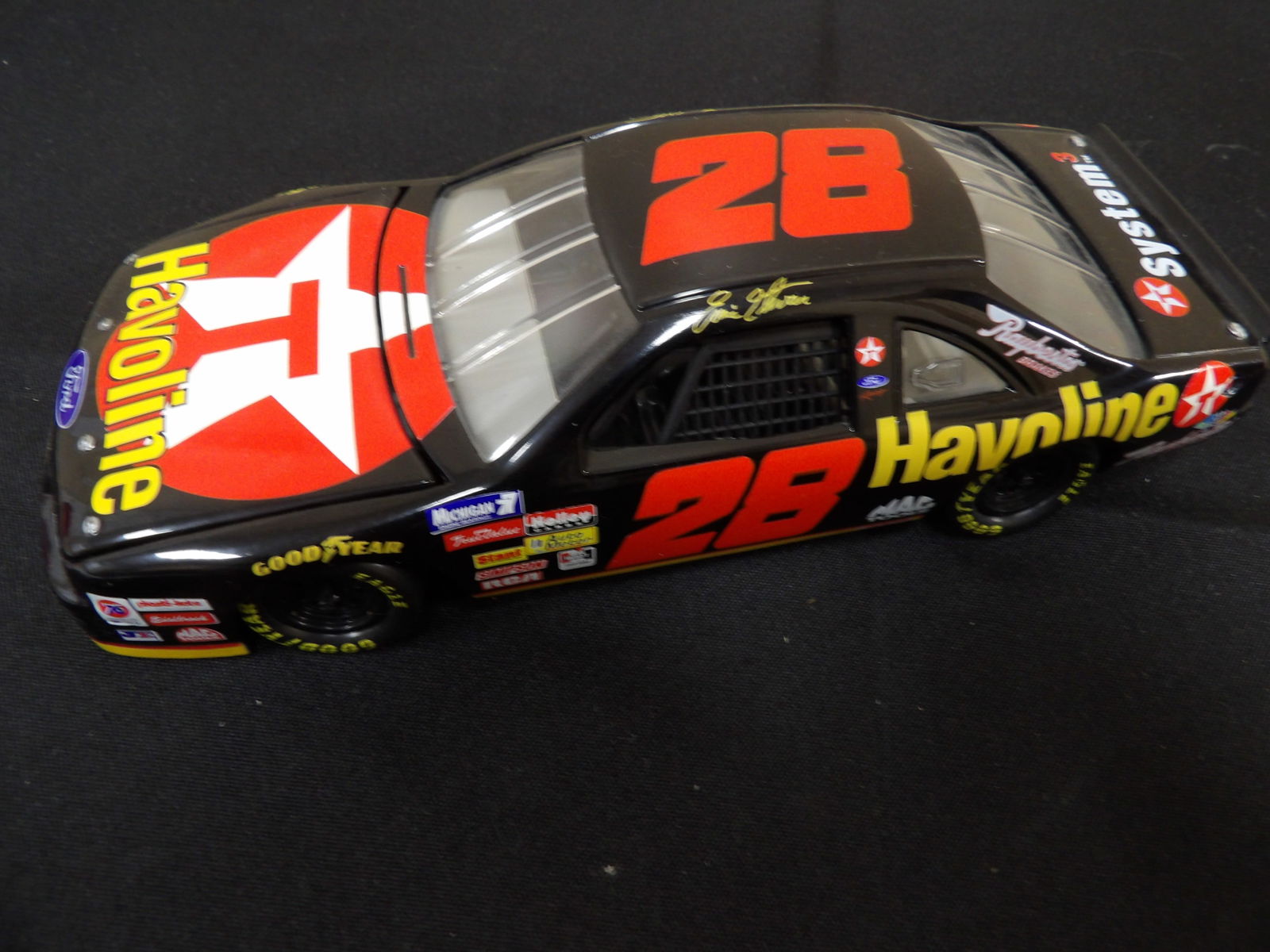 1:24 Revell Racing Ernie Irvan Texaco Havoline Ford diecast car: 8.2 inches length.