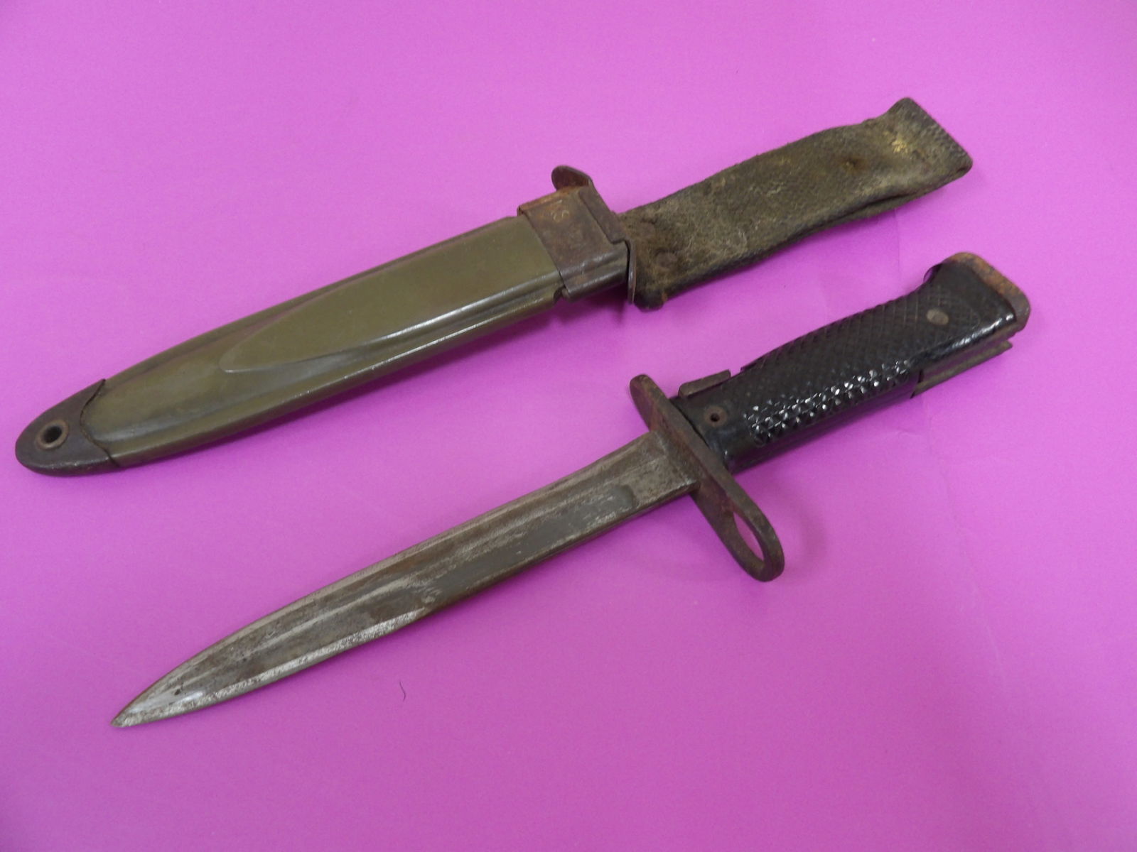 US bayonet with US M8A1 marking on scabbard likely Korean war era: Scabbard is 12 inches length.