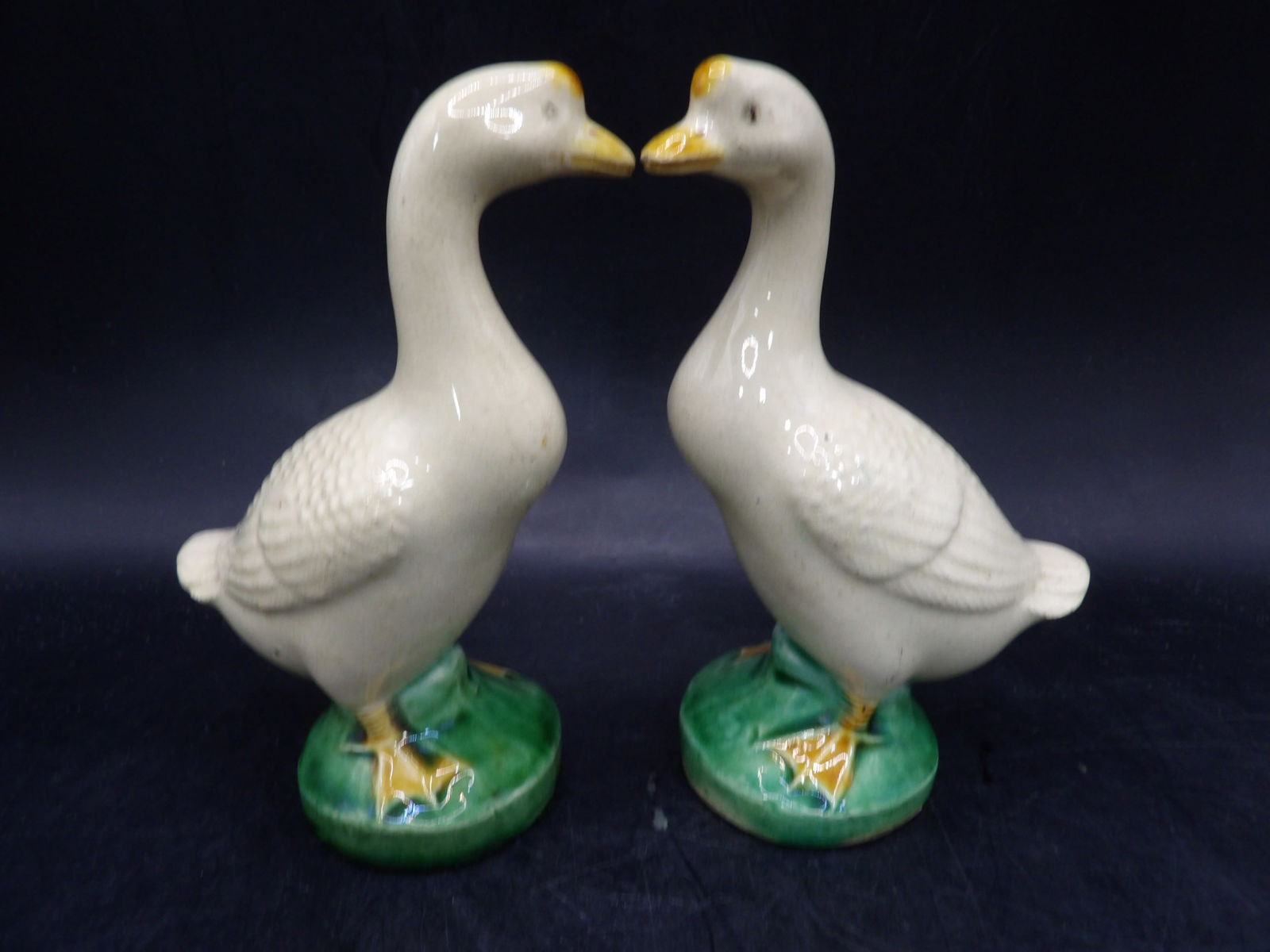 lot of 2 Chinese ceramic goose figurines (1 of 5)