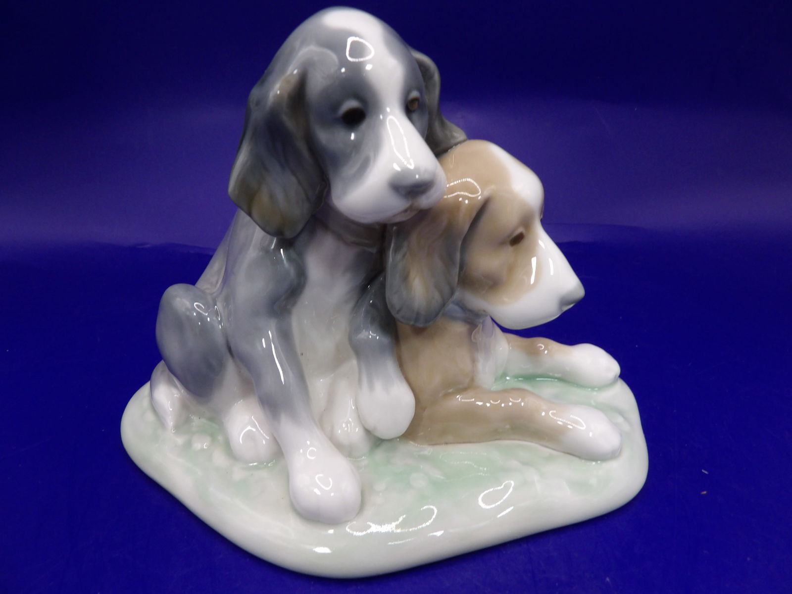 Nao by Lladro Two Pups statue hand made in Spain (1 of 4)
