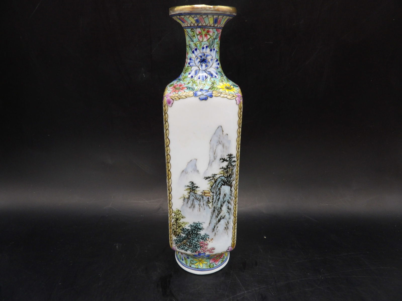 Chinese fine hand painted eggshell porcelain vase sign Qing dynasty Qianlong mark (1 of 8)