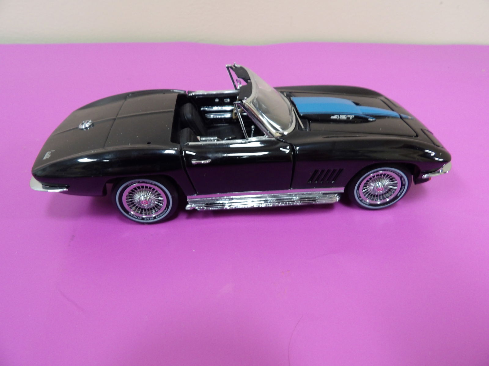 Franklin Mint Precision Models 1967 Corvette Sting Ray - 5