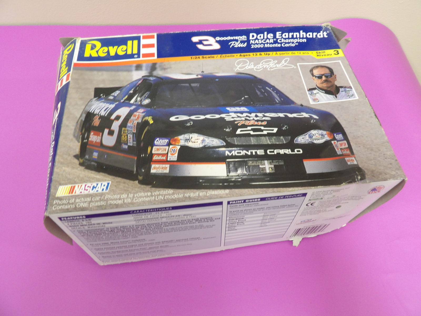 Revell Monogram Dale Earnhardt #3 Goodwrench car kit (1 of 9)