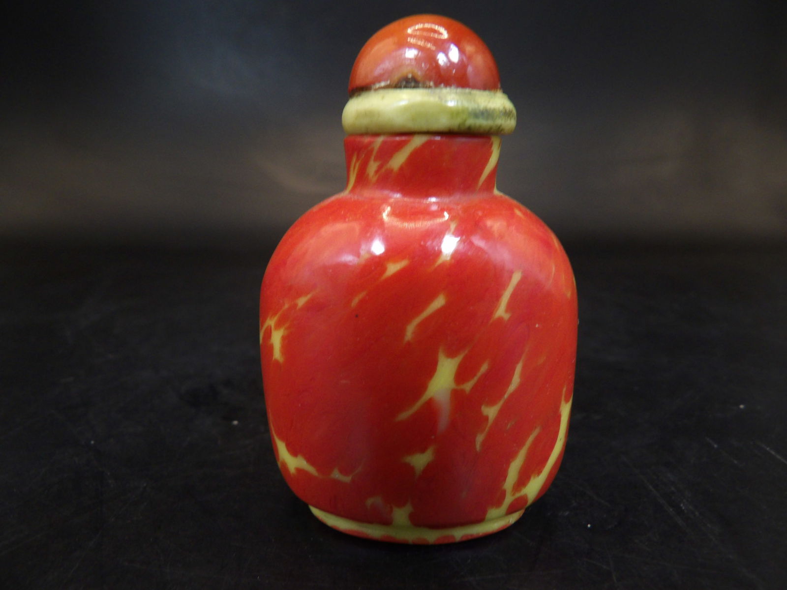 Qing dynasty Chinese Realgar snuff bottle (1 of 6)